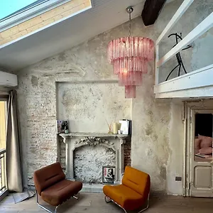 Apartment Charming And Design Attic Loft In Coolest Area Navigli Ticinese, Mailand